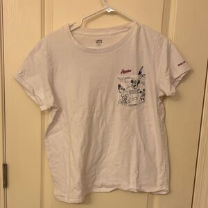 Uniqlo White Graphic Short Sleeve Tee